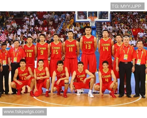 姚明蓝扣：重温那一刻的激情与荣耀，篮球传奇的巅峰时刻