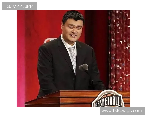 姚明身高与体型揭秘他穿的衣服尺码究竟有多大 姚明身高与体型揭秘他穿的衣服尺码究竟有多大